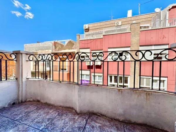 Продажа квартиры на Calle Pintor Agrasot, 22, Ориуэла
 photo 1