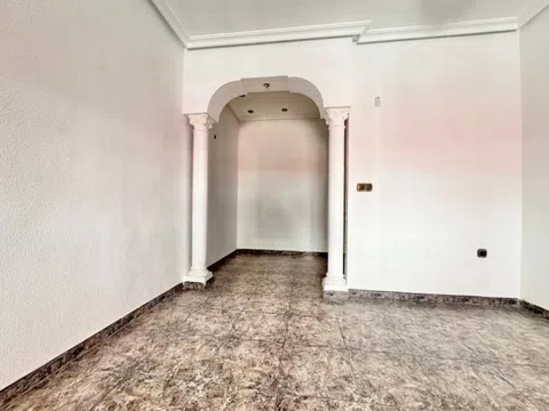 Продажа квартиры на Calle Pintor Agrasot, 22, Ориуэла
 photo 4