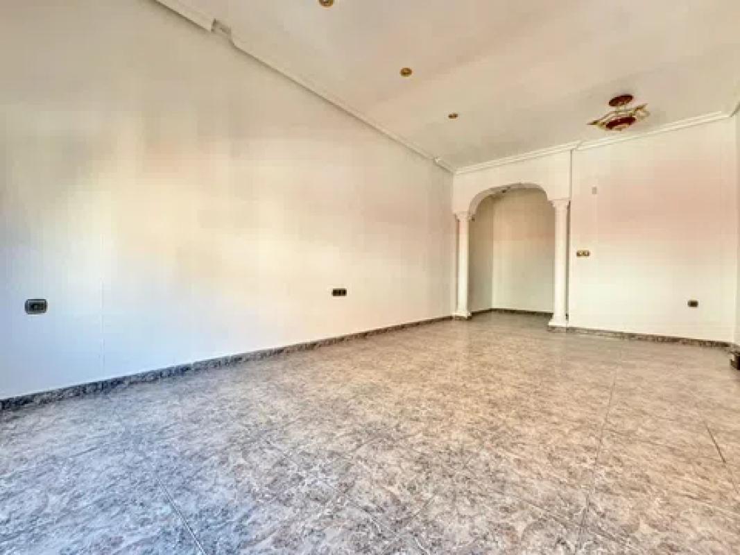 Продажа квартиры на Calle Pintor Agrasot, 22, Ориуэла
 photo 5