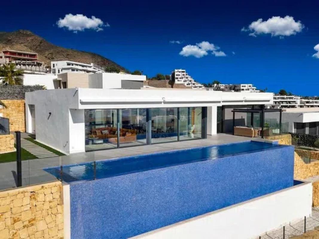 Sale of independent chalet in Balcón de Finestrat-Terra Marina, Finestrat
photo 1