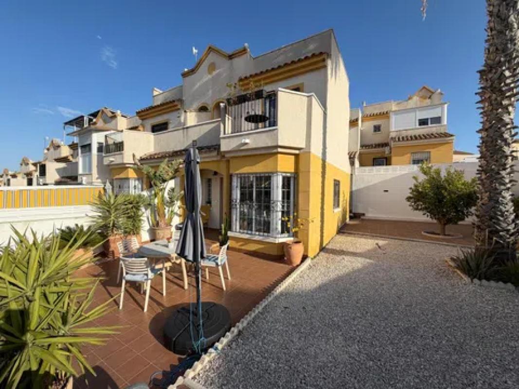 Properties for sale and rent in Spain photo 3