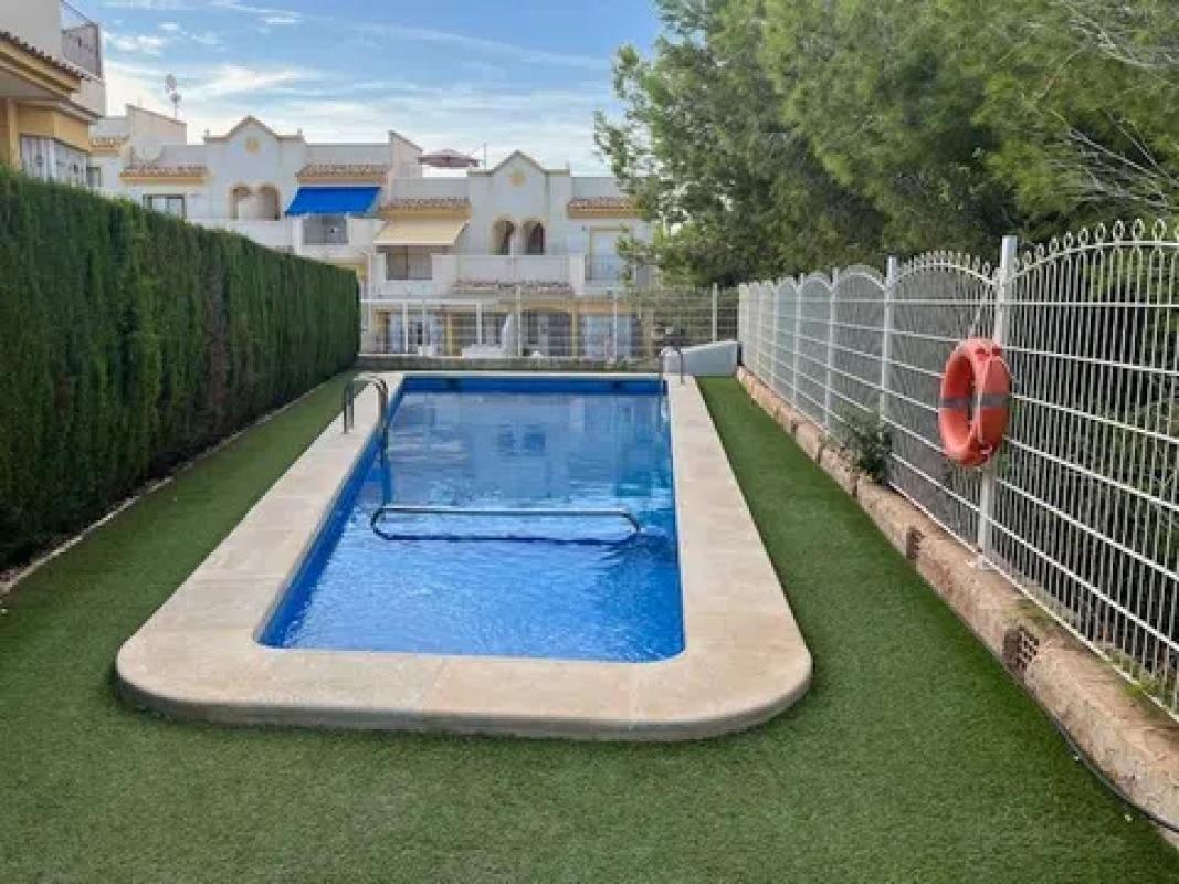 Properties for sale and rent in Spain photo 4