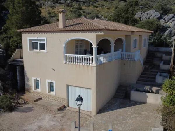 Chalet independiente en venta en Tormos, Tormos
photo 1