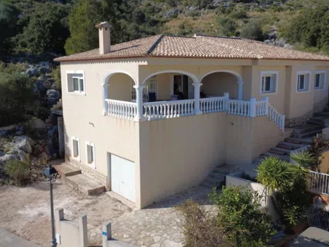 Продажа отдельного шале в  Tormos, Тормос photo 2