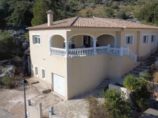 Chalet independiente en venta en Tormos, Tormos
thumbnail 1