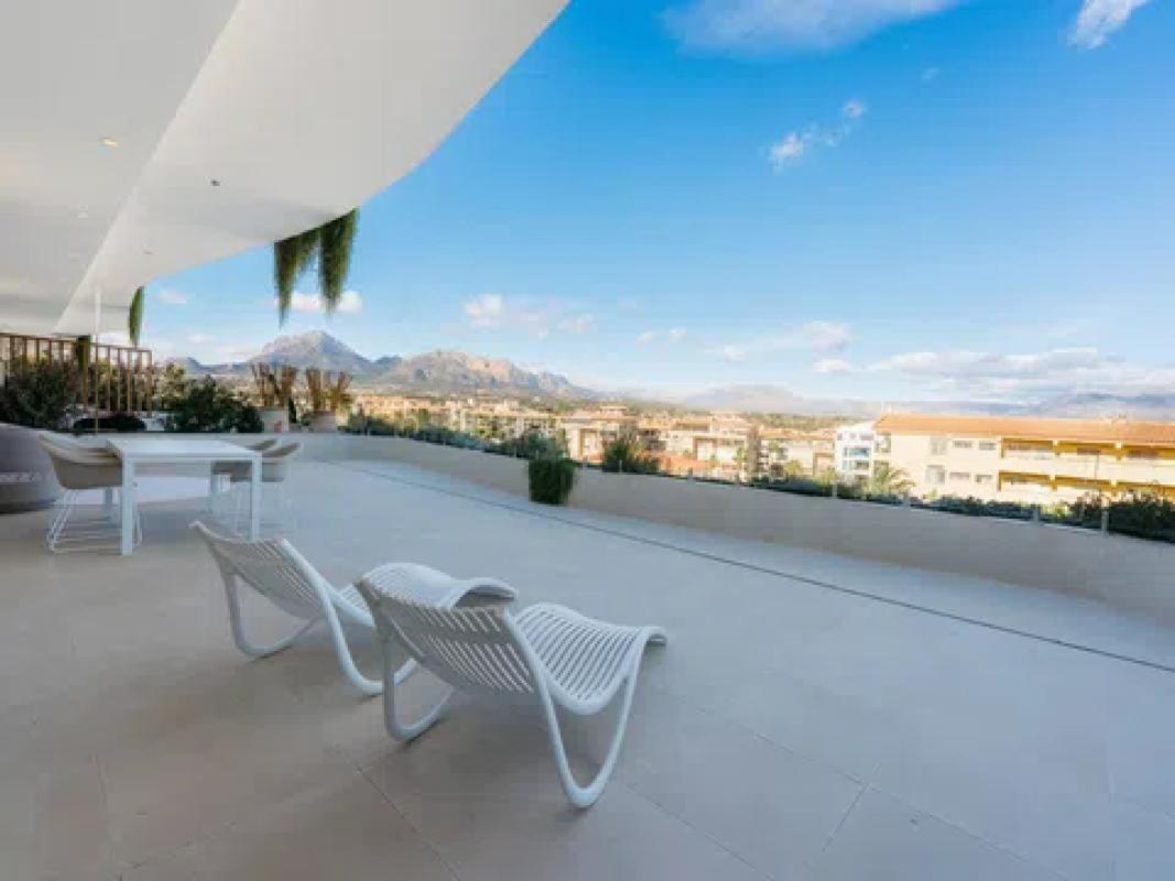 Продажа квартиры на Calle Andròmeda, 1, Алфаз дель Пи
photo 1