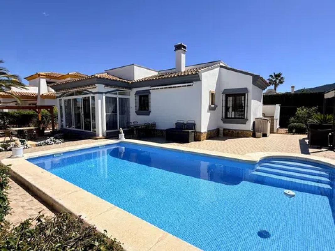 Propiedades en venta y alquiler en España photo 1