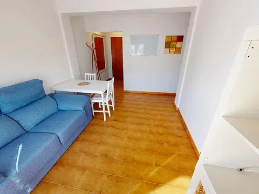 Venta de piso en Calle Maestro Luis Torregrosa, Alicante / Alacant
photo 4