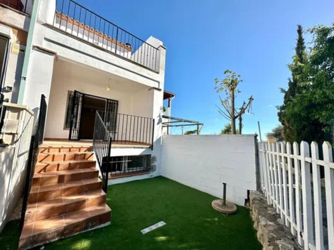 Venta de chalet independiente en Bonalba-Cotoveta, Mutxamel
photo 1