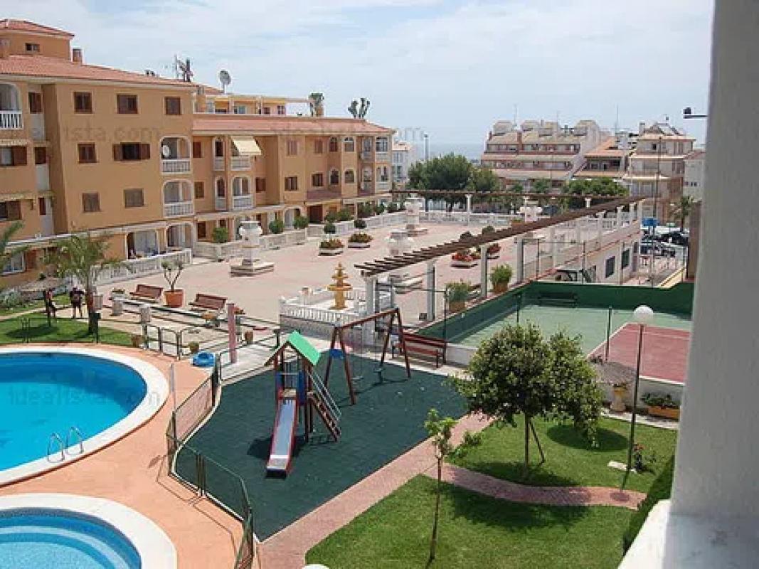 Venta de piso en Calle Ruperto Chapí, 4, El Campello
photo 4