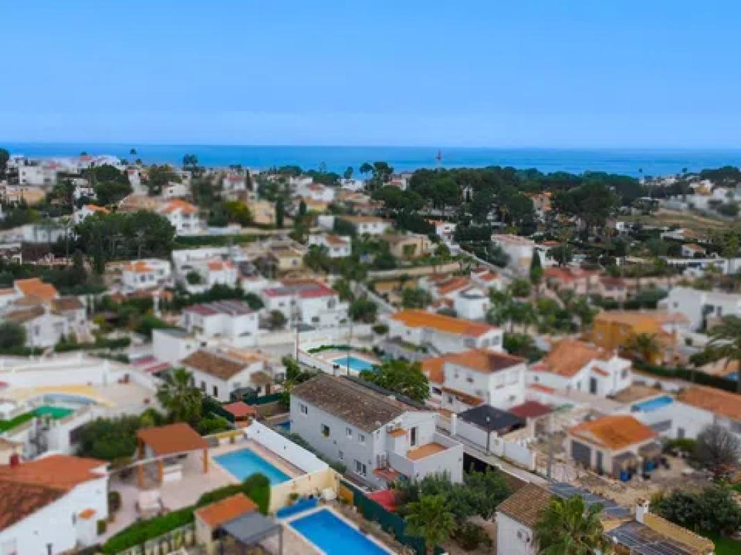Продажа отдельного шале в  Cometa-Carrió, Кальпе photo 3