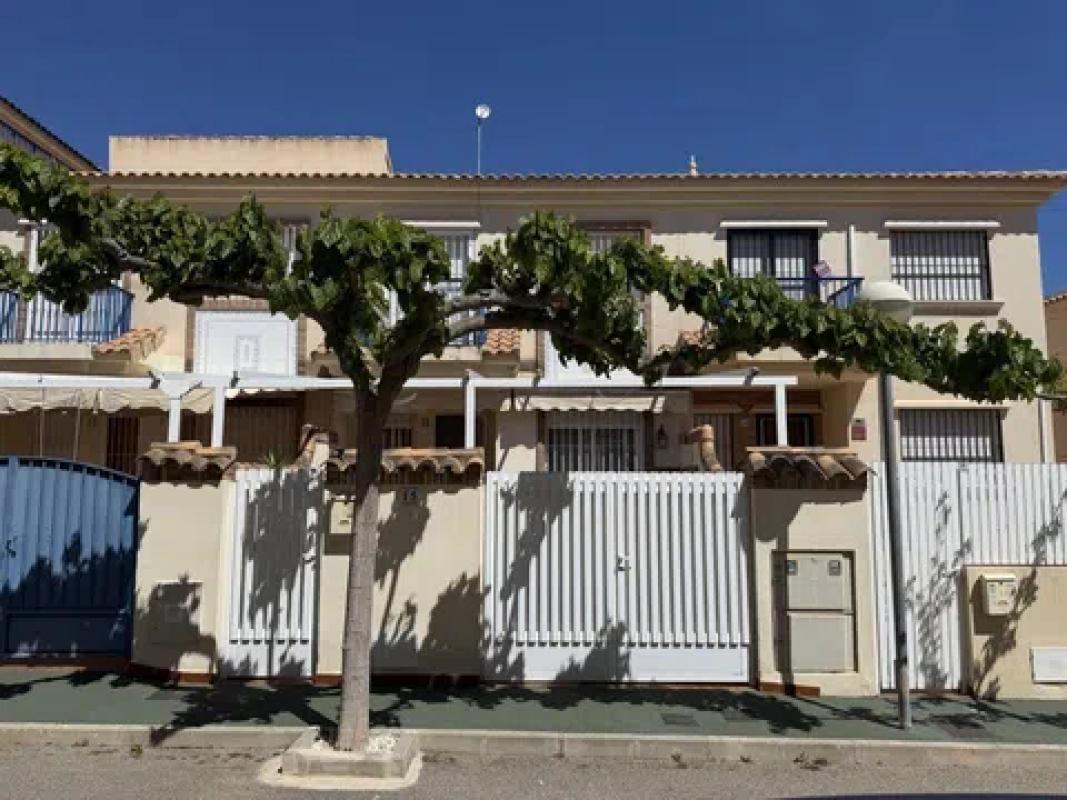 Venta de chalet adosado en FRAY LUIS DE LEON-CMOR, 1 , Orihuela photo 1