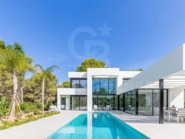Casa independiente en calle Cristobal Halffter thumbnail 1