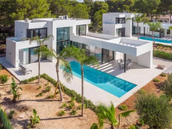 Casa independiente en calle Cristobal Halffter thumbnail 2