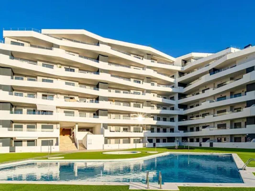 Sale of apartment in Calle Verdi, San Miguel de Salinas
 photo 2