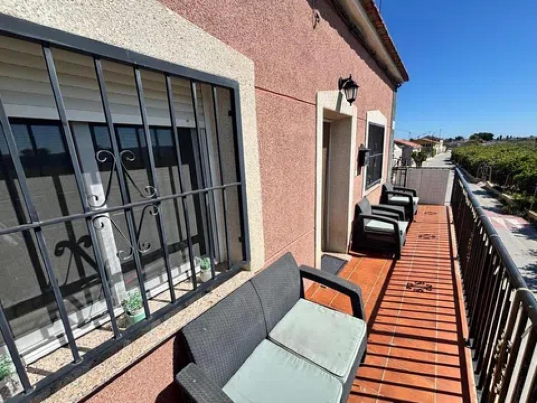 Продажа квартиры на Benejuzar, Бенехусар
photo 3