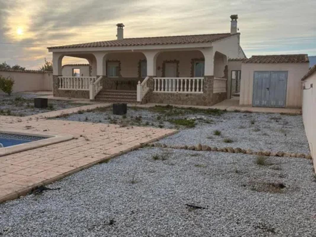 Venta de chalet independiente en Monovar, Monovar
photo 1