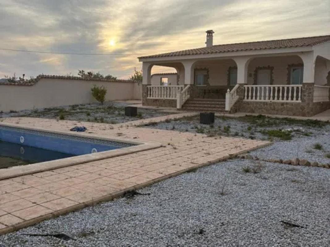 Venta de chalet independiente en Monovar, Monovar
photo 4