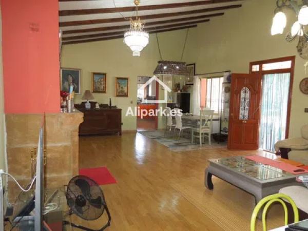 Casa independiente photo 1