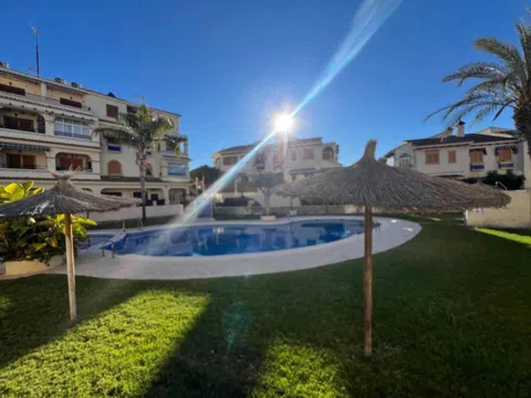 Venta de piso en Calle Zeus, Torrevieja
 photo 4