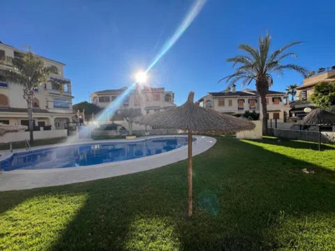 Venta de piso en Calle Zeus, Torrevieja
 photo 5