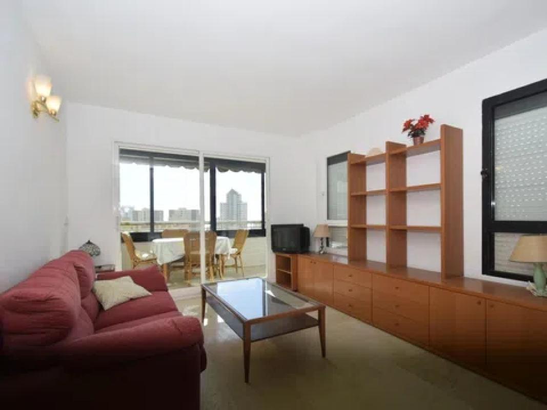 Продажа квартиры на Calle Esperanto, Бенидорм
photo 1