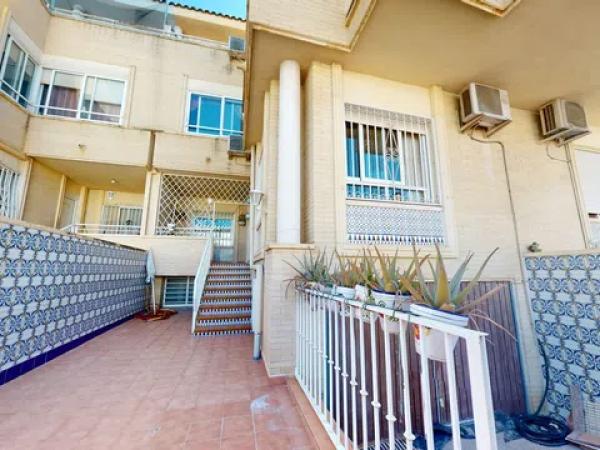 Chalet adosado en calle Medico Antonio Porpeta Clerigo photo 2