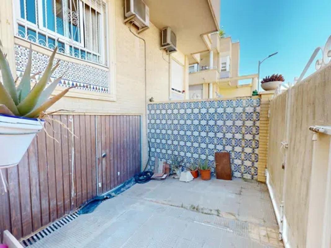 Продажа таунхауса в Calle Medico Antonio Porpeta Clerigo , Эльда photo 4