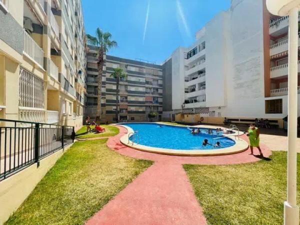 Sprzedaż mieszkania w Calle los Gases, Torrevieja
 photo 4