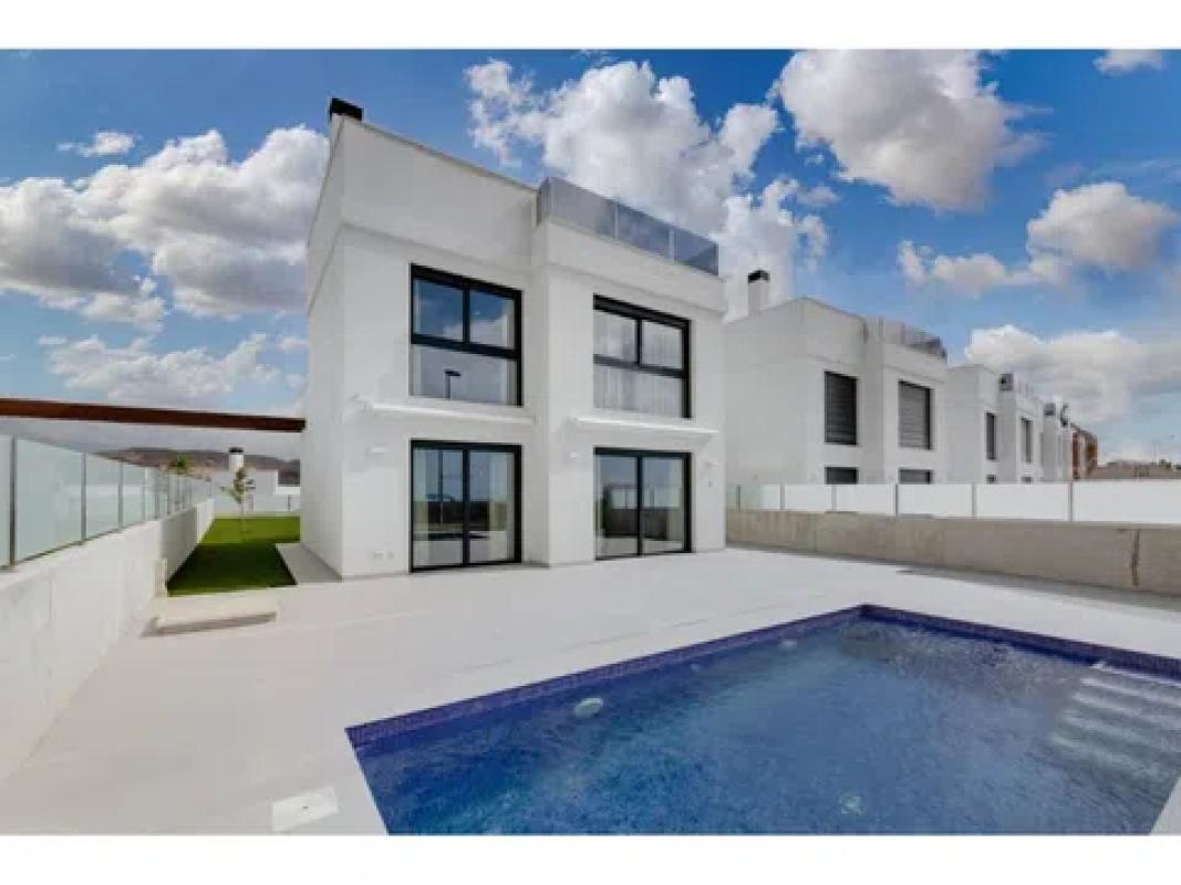 Venta de chalet independiente en Bonalba-Cotoveta, Mutxamel
photo 1