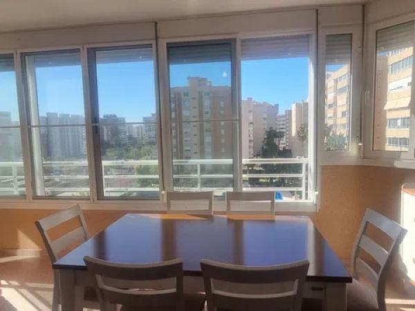 Sale of flat in Avenida Países Escandinavos, 18, Alicante
 photo 2