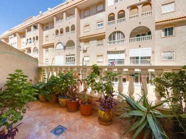 Venta de piso en Calle Bilbao, Torrevieja
 photo 1