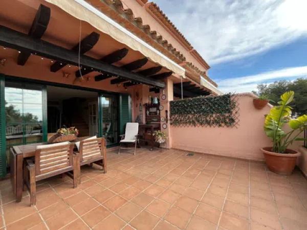 Chalet adosado photo 2