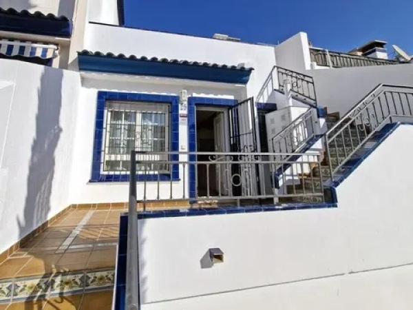 Casa independiente en calle Canal de La Mancha, 50 thumbnail 2