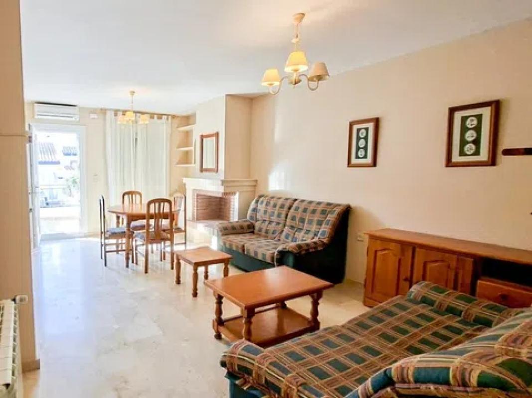 Venta de chalet adosado en  Calle Canal de La Mancha s/n , Orihuela photo 4