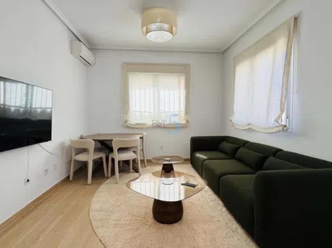 Venta de chalet independiente en Barrio Centro de la Ciudad Quesada, Rojales
photo 3