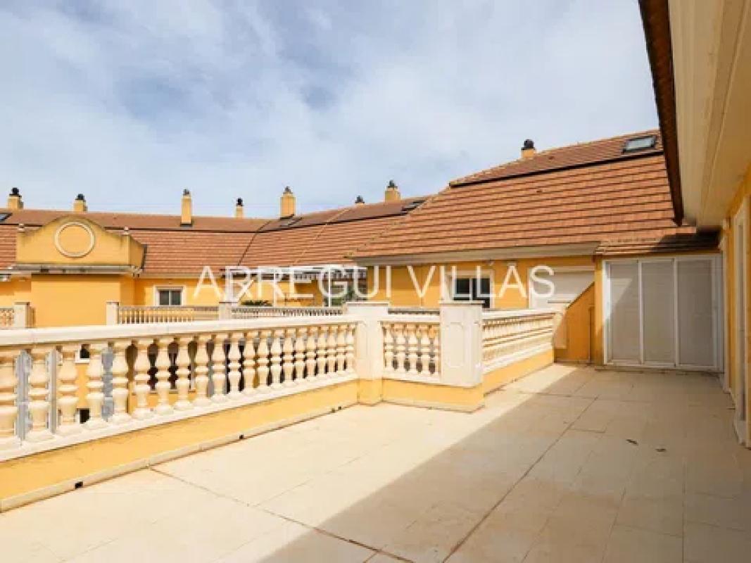 Venta de duplex en Avenida de Ramón Ortega, Denia photo 3