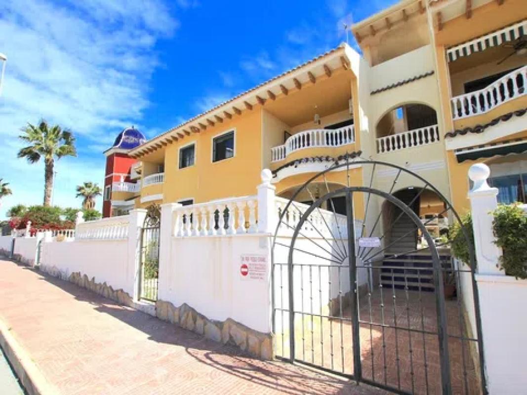 Venta de piso en Avenida de Jaén, Rojales
photo 2