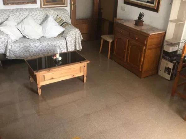 Sale of flat in Calle Devesa, Alicante
thumbnail 1