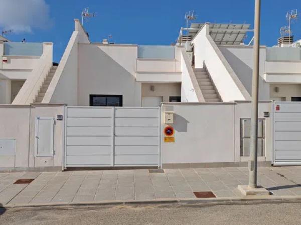 Chalet adosado en calle Antonio Godoy photo 2