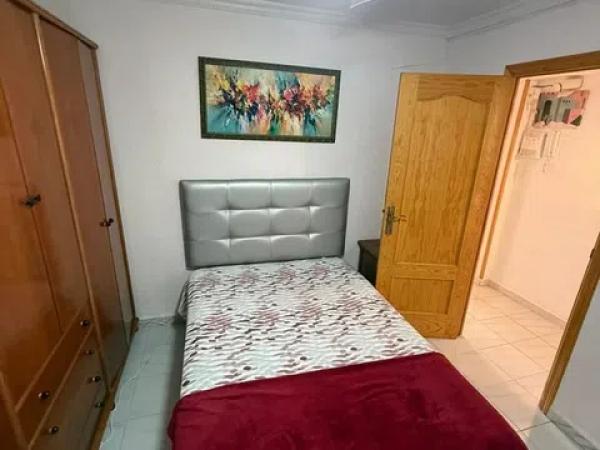Sale of flat in Calle Alonso Cano, Alicante
thumbnail 1