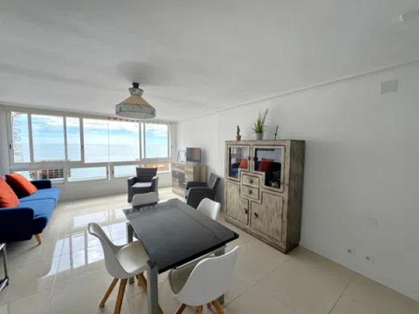 Sale of flat in Avenida de Villajoyosa, Alicante
 photo 1