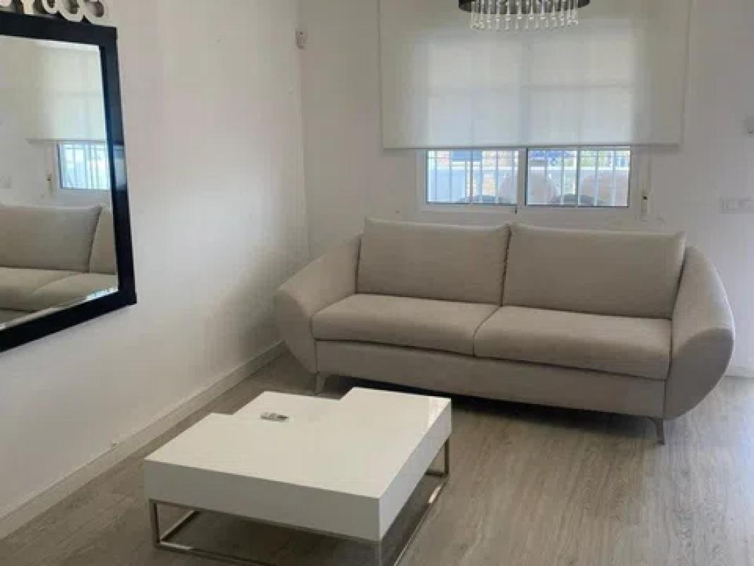 Sale of townhouse in Calle Zaragoza , Torrevieja photo 2