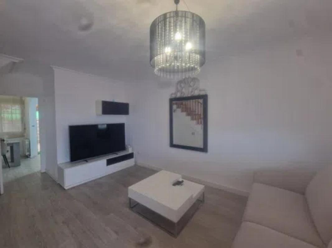 Sale of townhouse in Calle Zaragoza , Torrevieja photo 3