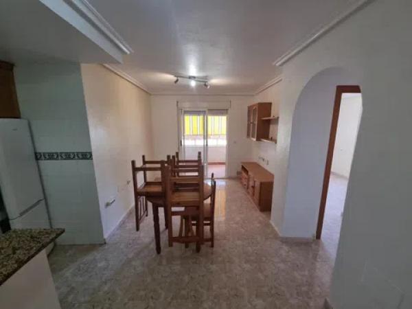 Sprzedaż mieszkania w Calle Joven Pura, Torrevieja
photo 1