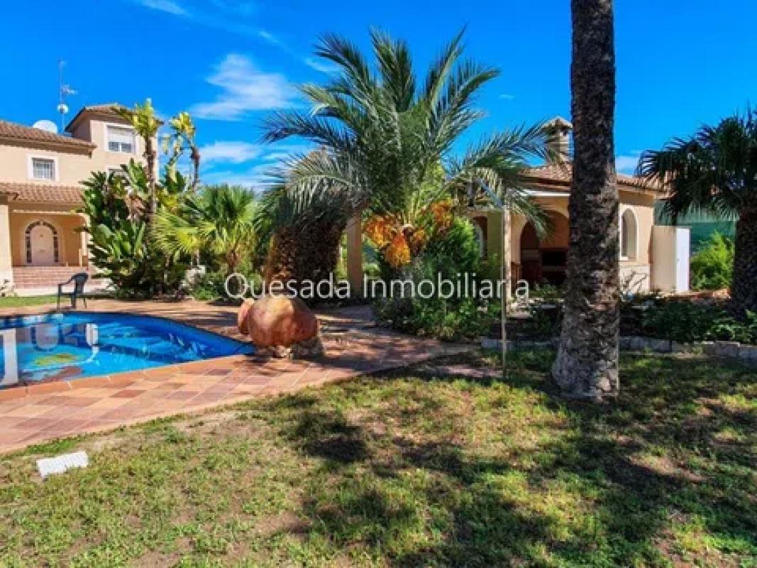 Venta de chalet independiente en Urbanización Torre Azul, Elche / Elx
 photo 2