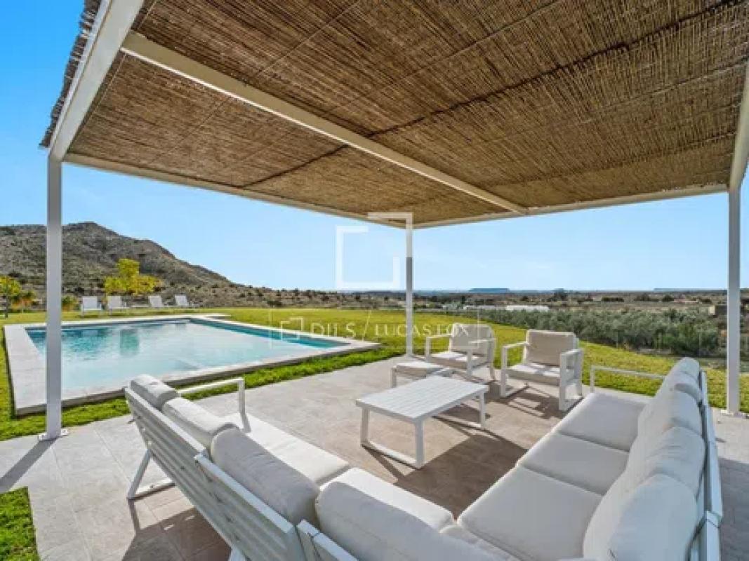 Venta de chalet independiente en Calle de la Vivianita, Mutxamel
photo 1