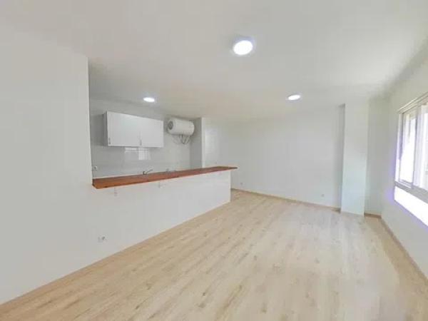 Venta de piso en Calle Sebastián de Eslava, Málaga
photo 1