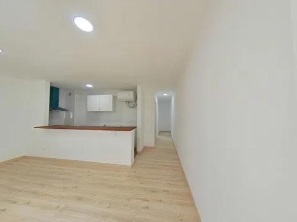 Venta de piso en Calle Sebastián de Eslava, Málaga
thumbnail 1
