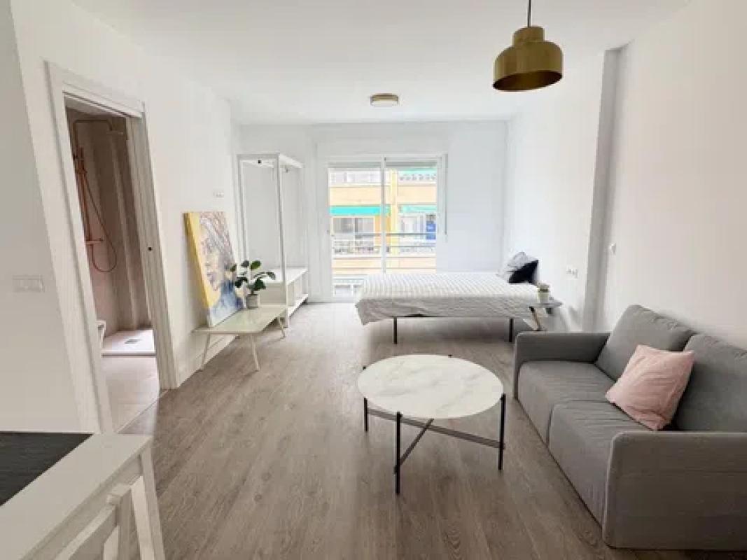Продажа студии в Barrio Los Castillejos - La Trinidad, Малага photo 2